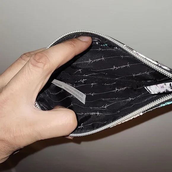 Purse - Picture 4 of 4